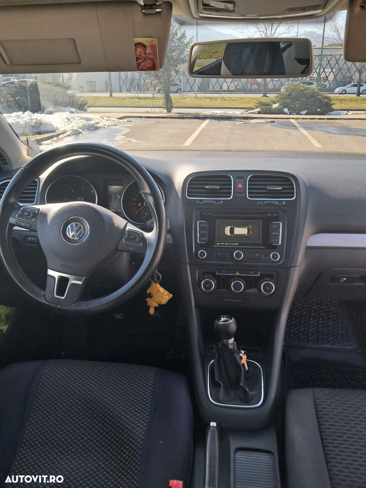 Volkswagen Golf 1.6 TDI DPF BlueMotion - 11