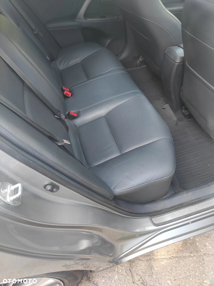 Toyota Avensis 2.0 Premium EU5 MS - 6