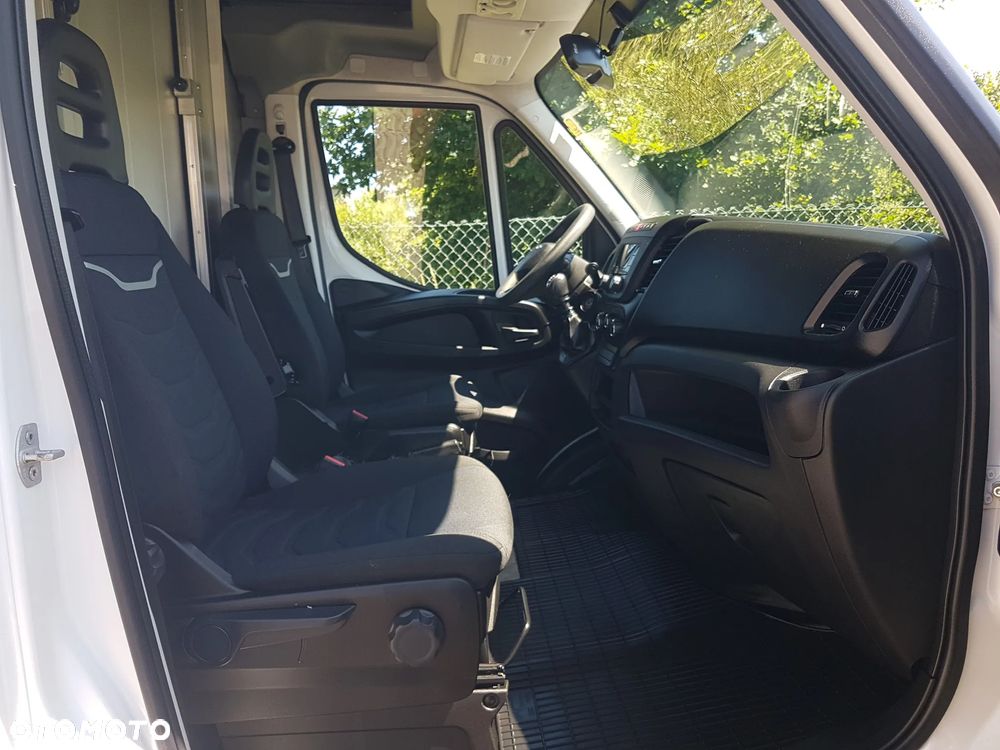 Iveco DAILY KONTENER NISKOPODŁOGOWY 4,43x2,23x2,42 SKLEP FOODTRUCK BAR KLIMA KONIOWÓZ KAMPER - 21