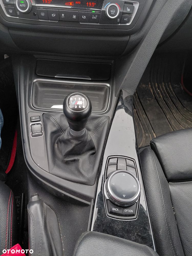BMW Seria 3 320i Efficient Dynamics Edition Sport Line - 20