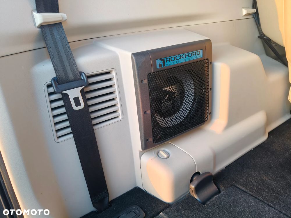 Mitsubishi Pajero - 30