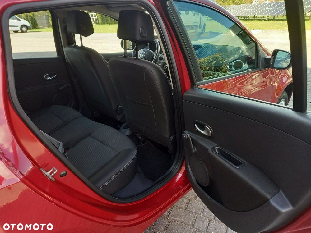 Renault Clio 1.2 16V Luxe Dynamique - 21
