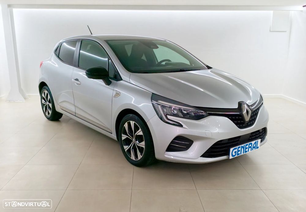 Renault Clio - 1