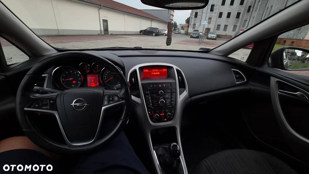 Opel Astra 1.6 - 11