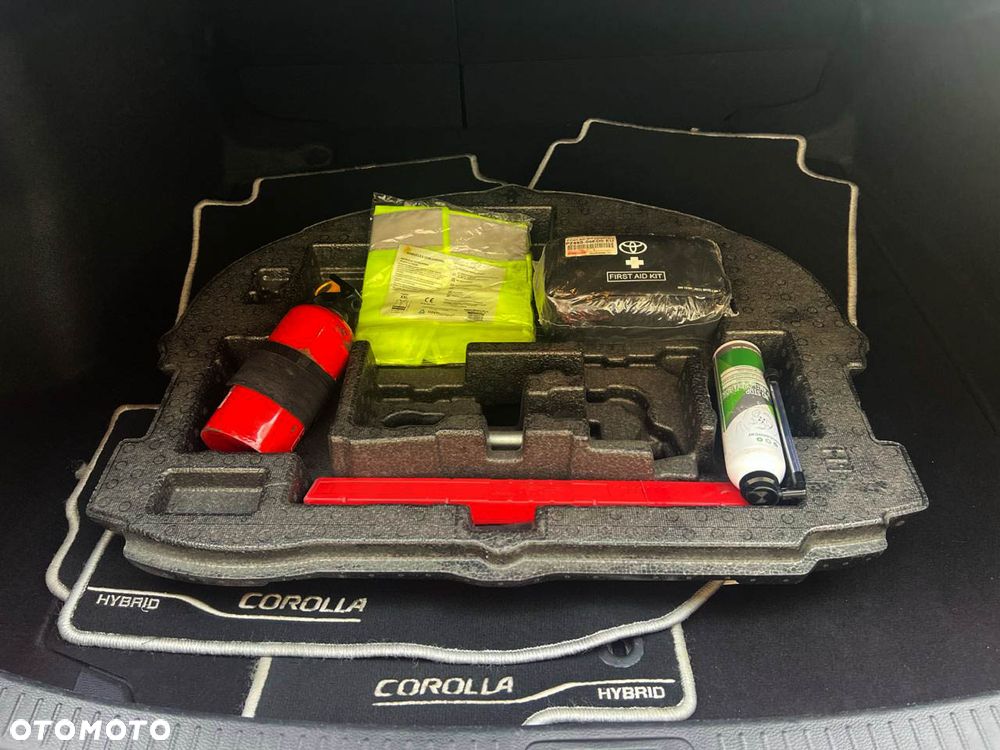 Toyota Corolla 1.8 Hybrid Comfort - 29