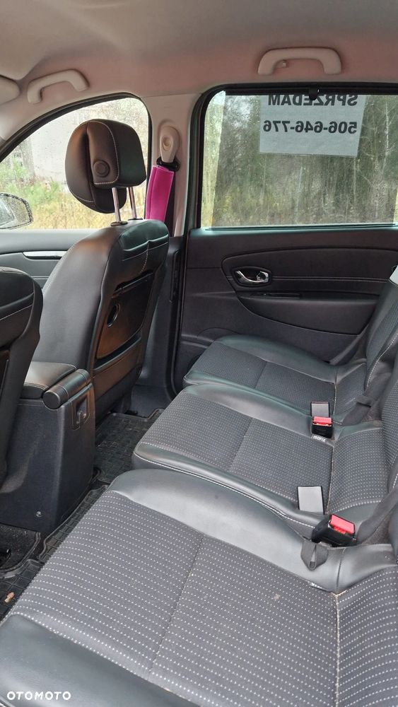 Renault Scenic - 11