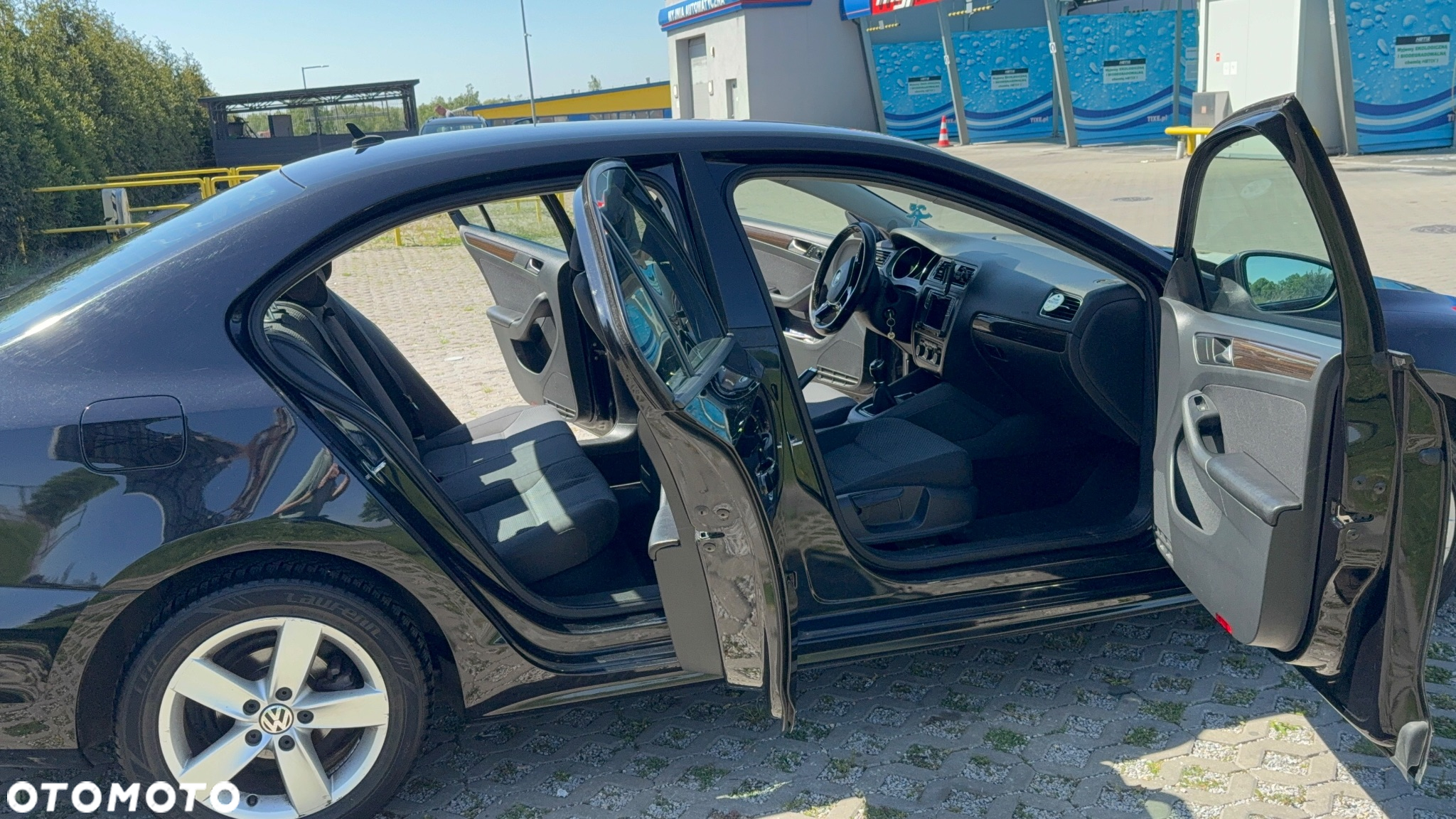 Volkswagen Jetta - 8