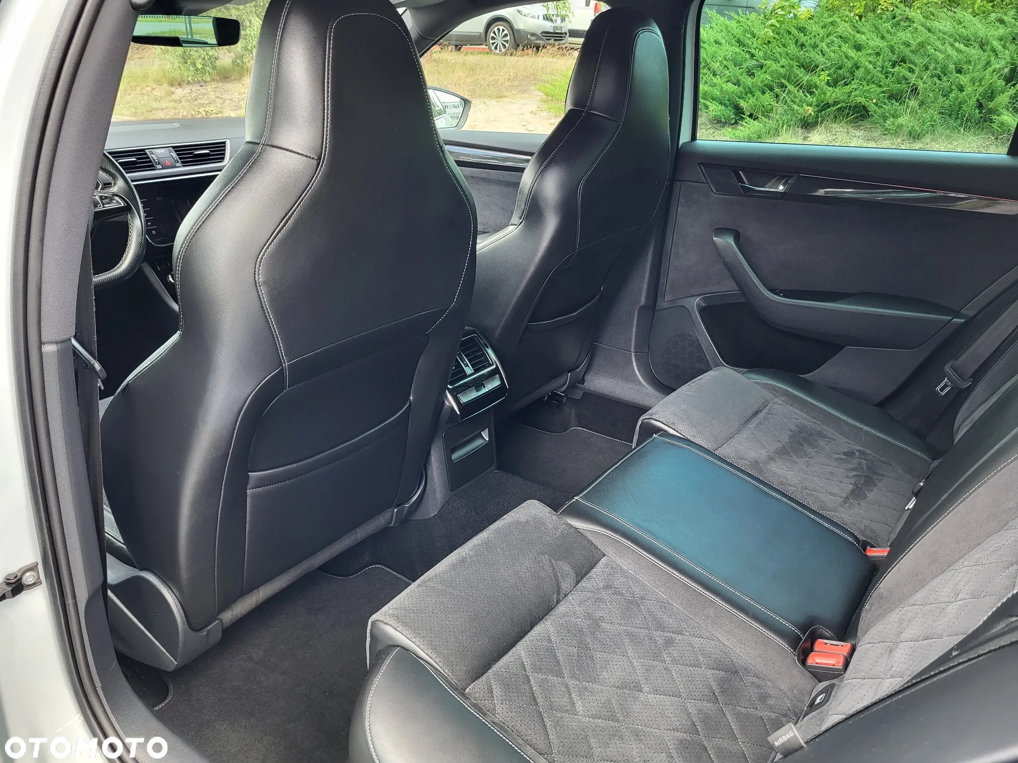 Skoda Superb 2.0 TSI 4x4 DSG Sportline - 16