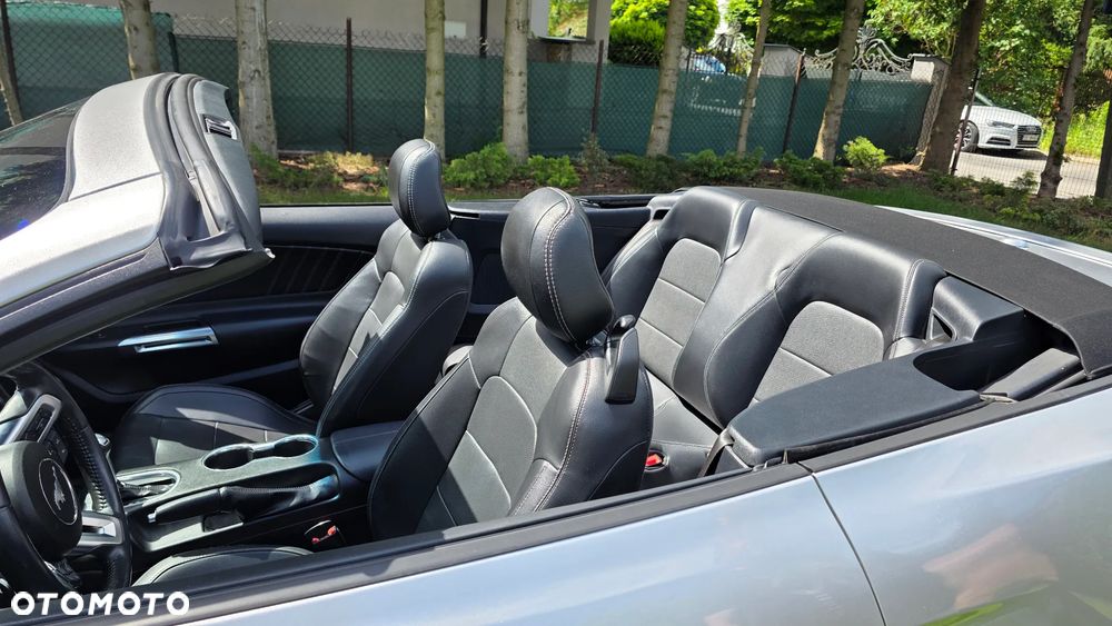 Ford Mustang 5.0 V8 GT - 27
