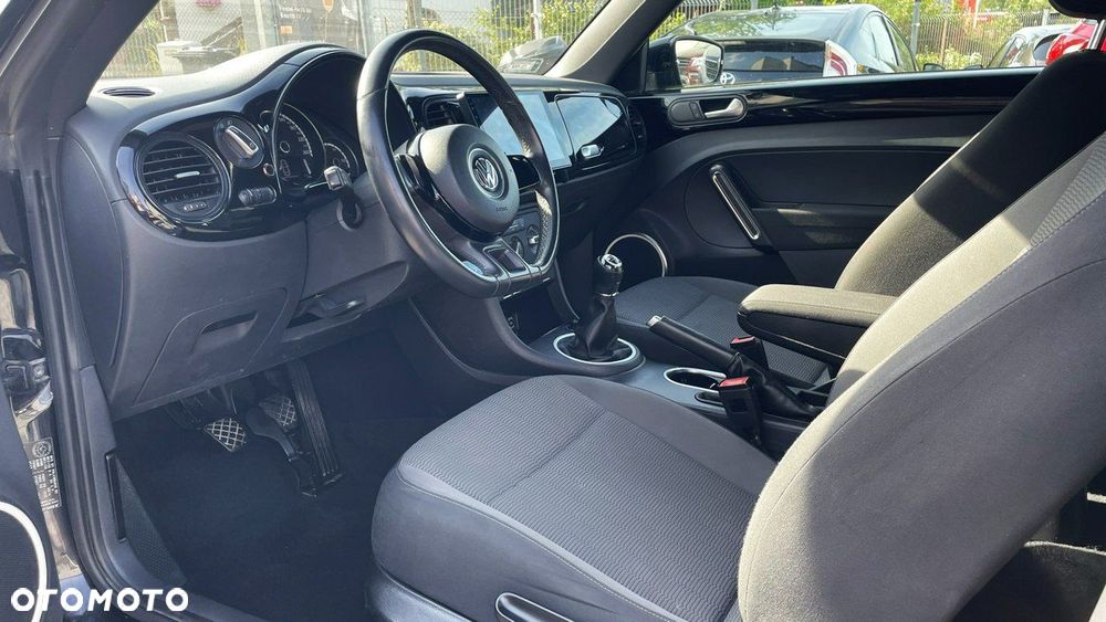 Volkswagen New Beetle - 6