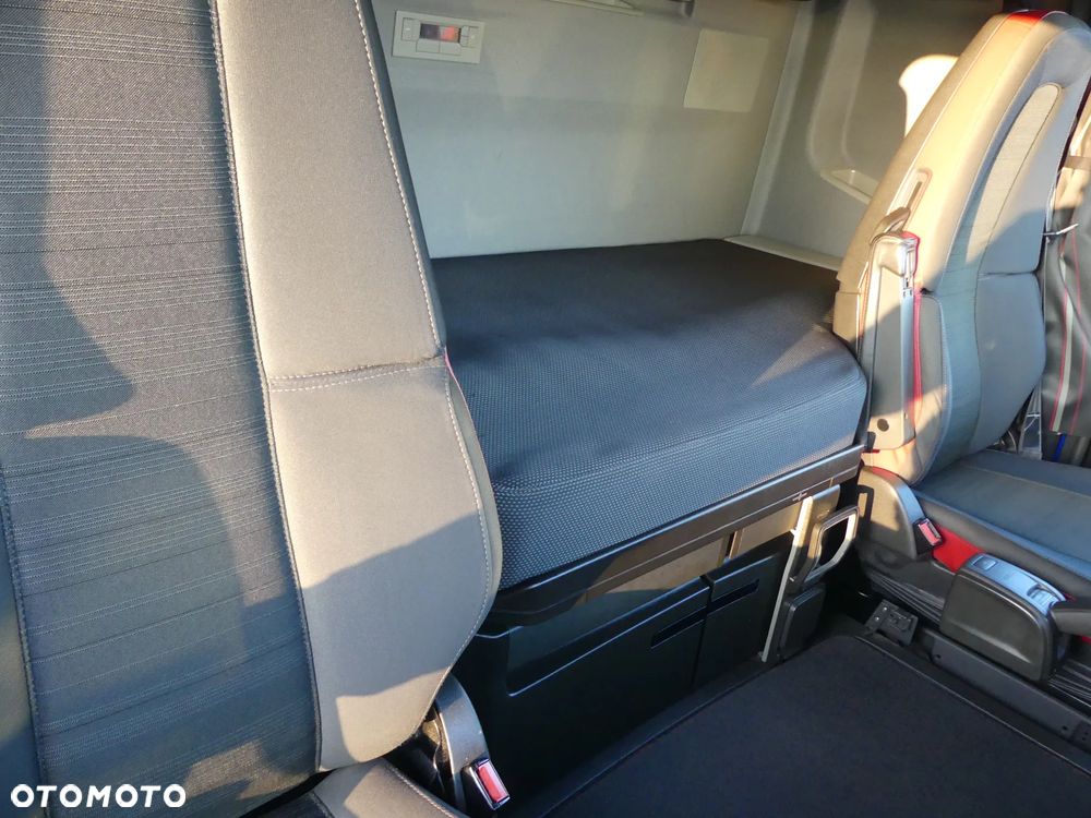 Volvo FH4 460 / EURO 6 / AUTOMAT / I -SHIFT / STANDARD / - 25