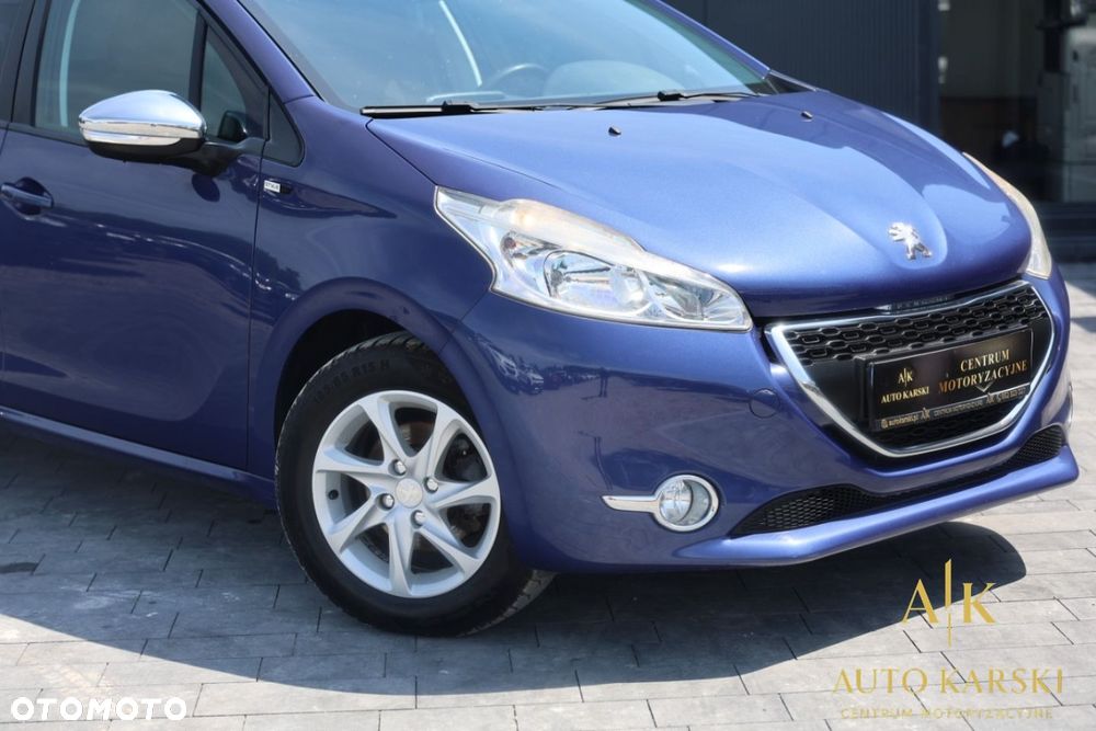 Peugeot 208 - 13