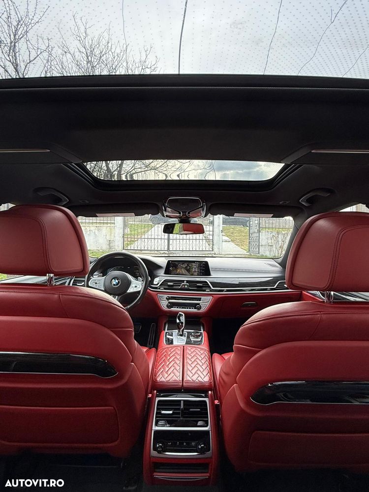 BMW Seria 7 750i xDrive - 14