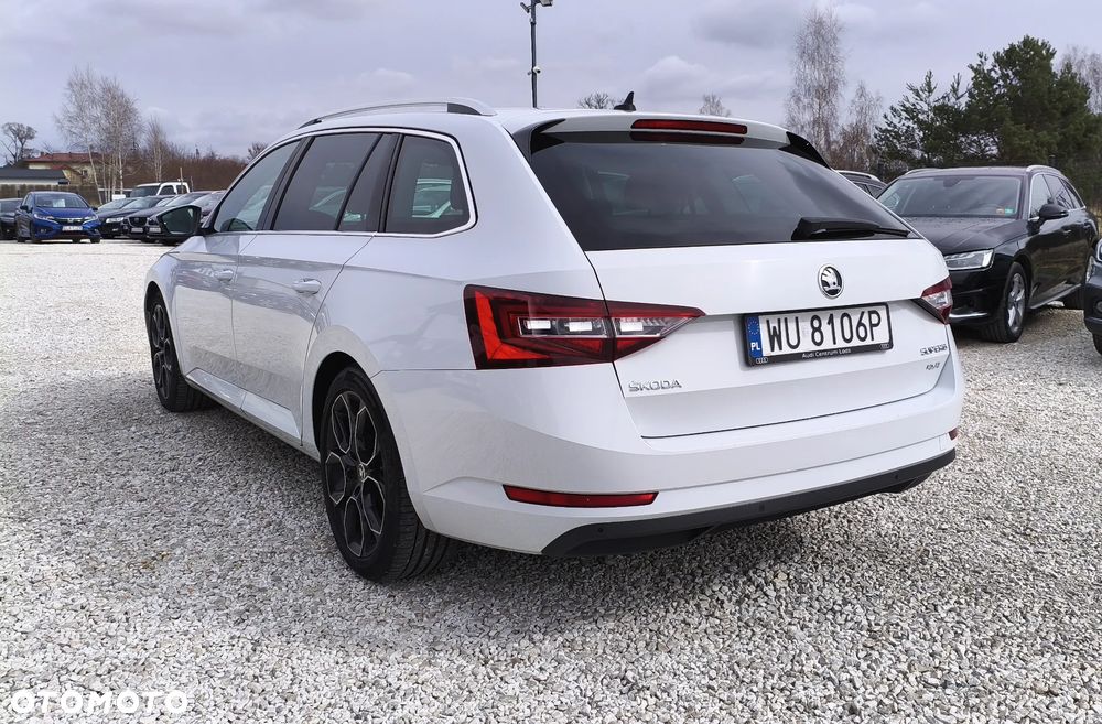 Skoda Superb 2.0 TDI L&K DSG - 16