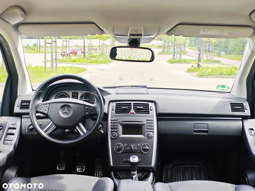 Mercedes-Benz Klasa B 200 CDI Special Edition - 19