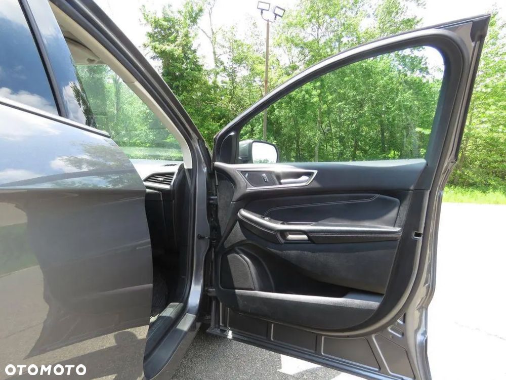 Ford Edge - 21