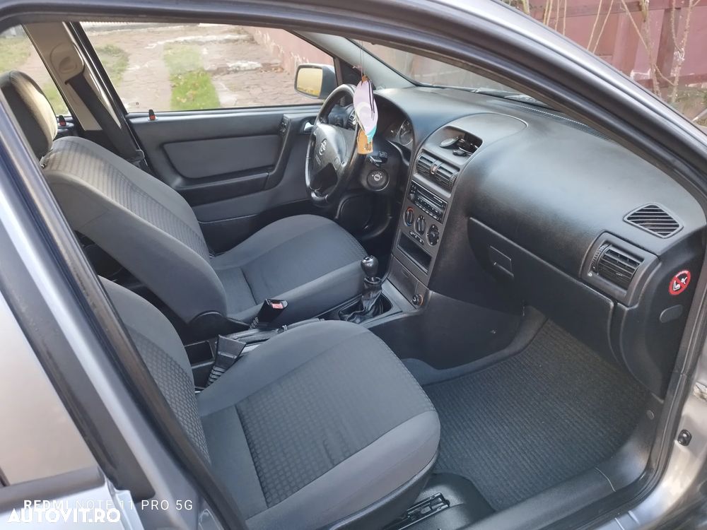 Opel Astra - 8