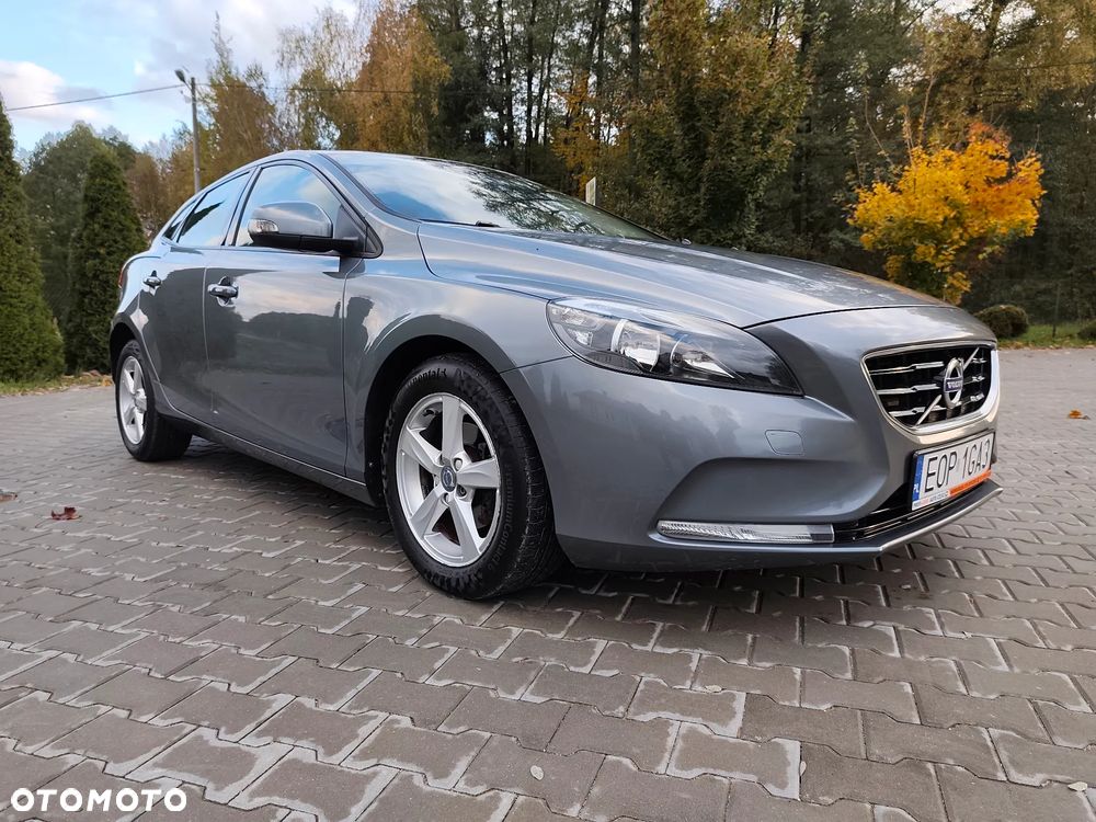 Volvo V40 D2 Momentum - 8
