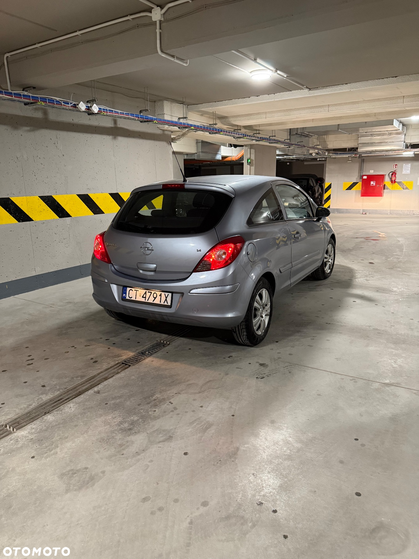 Opel Corsa 1.4 16V Cosmo - 3