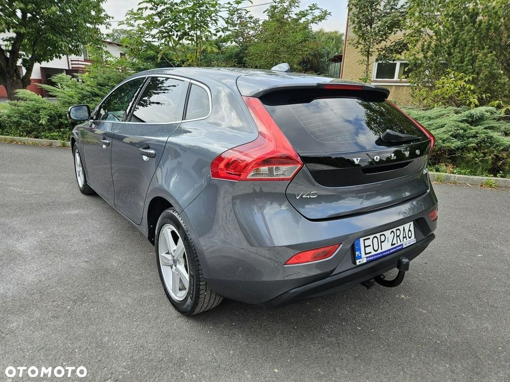 Volvo V40 D2 Momentum - 3