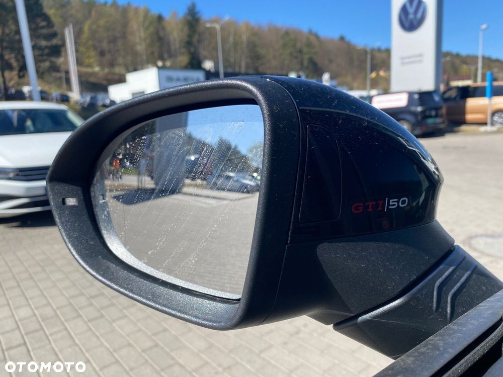 Volkswagen Golf - 13