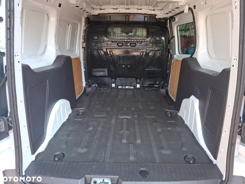 Ford Transit Connect - 12