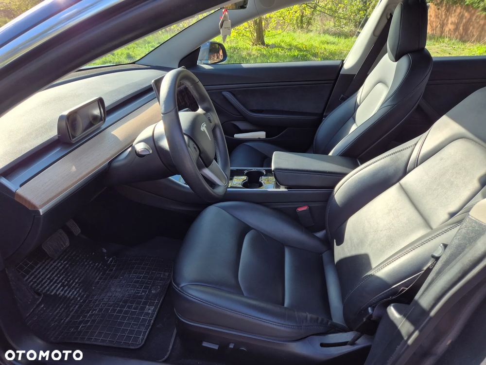Tesla Model 3 Long Range AWD - 11