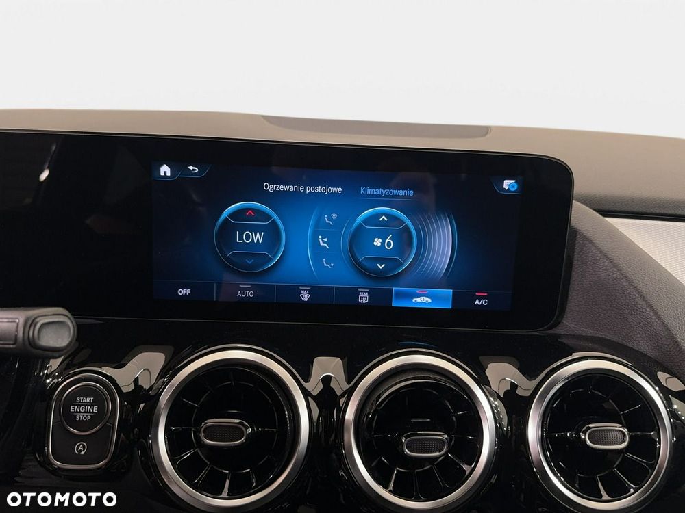 Mercedes-Benz GLA - 26