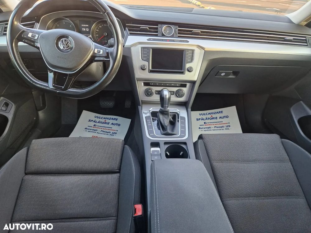 Volkswagen Passat - 11