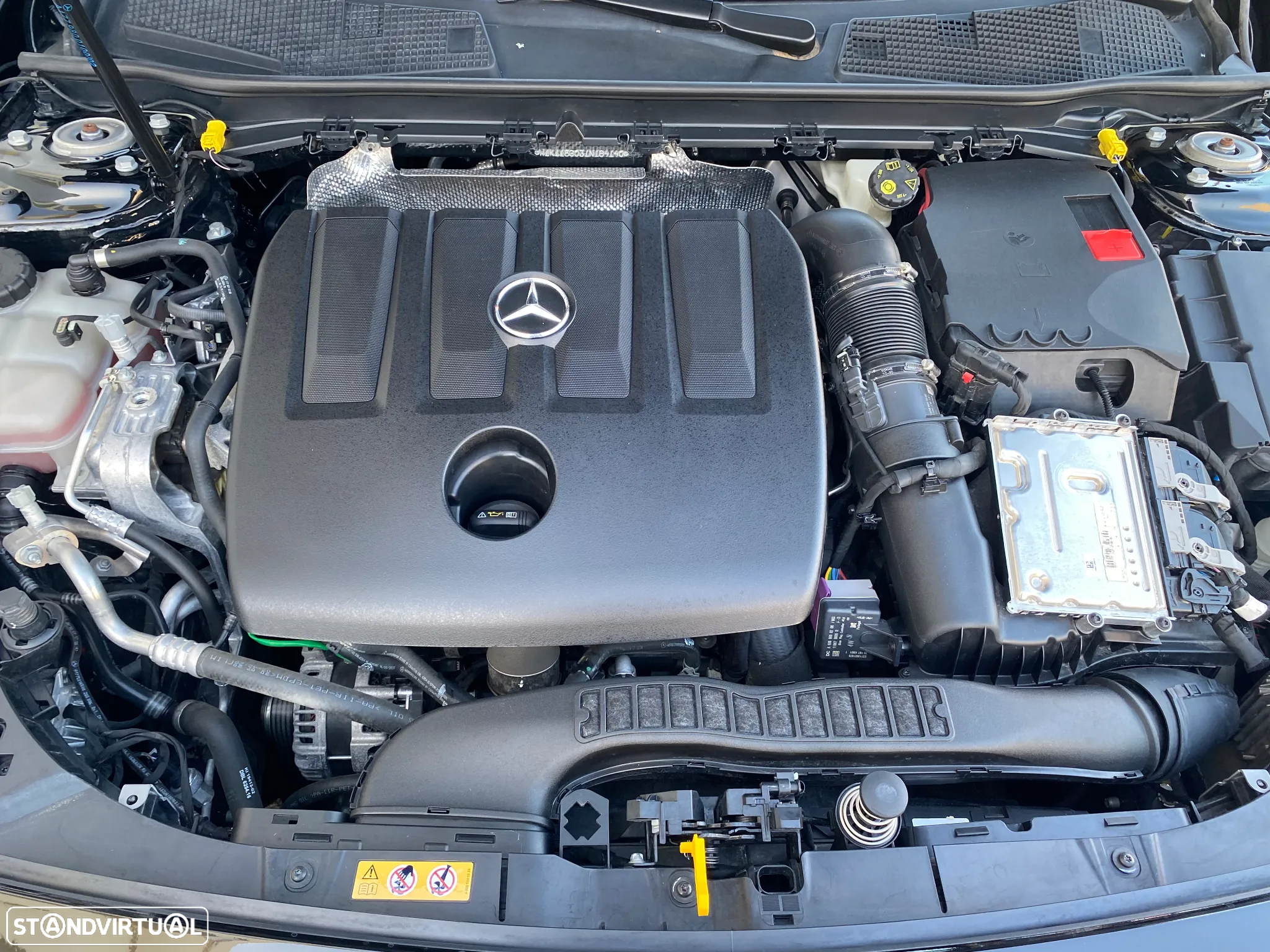 Mercedes-Benz CLA 180 d Shooting Brake AMG Line - 40