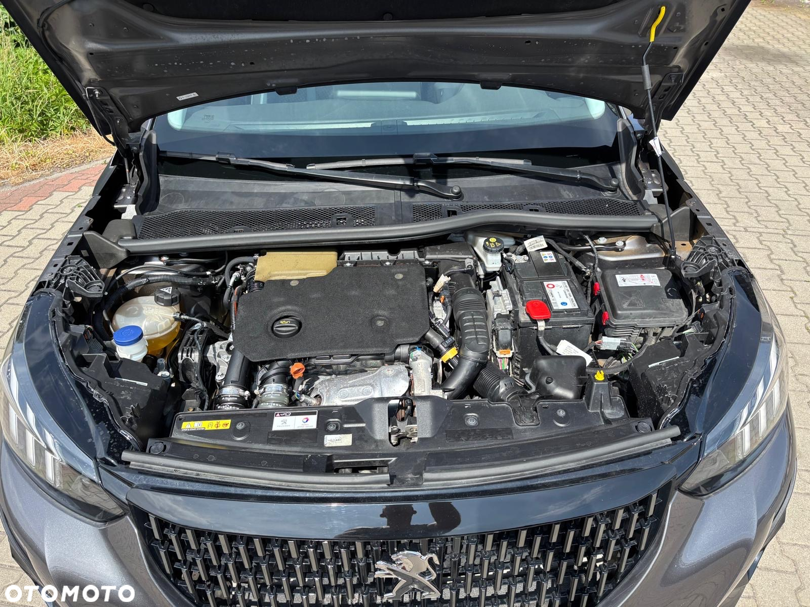 Peugeot 2008 1.5 BlueHDi GT Pack S&S EAT8 - 15
