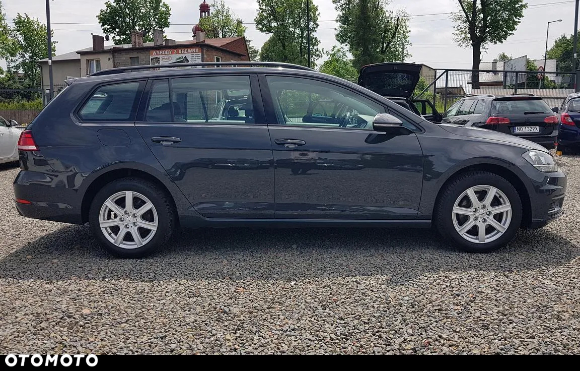 Volkswagen Golf - 8
