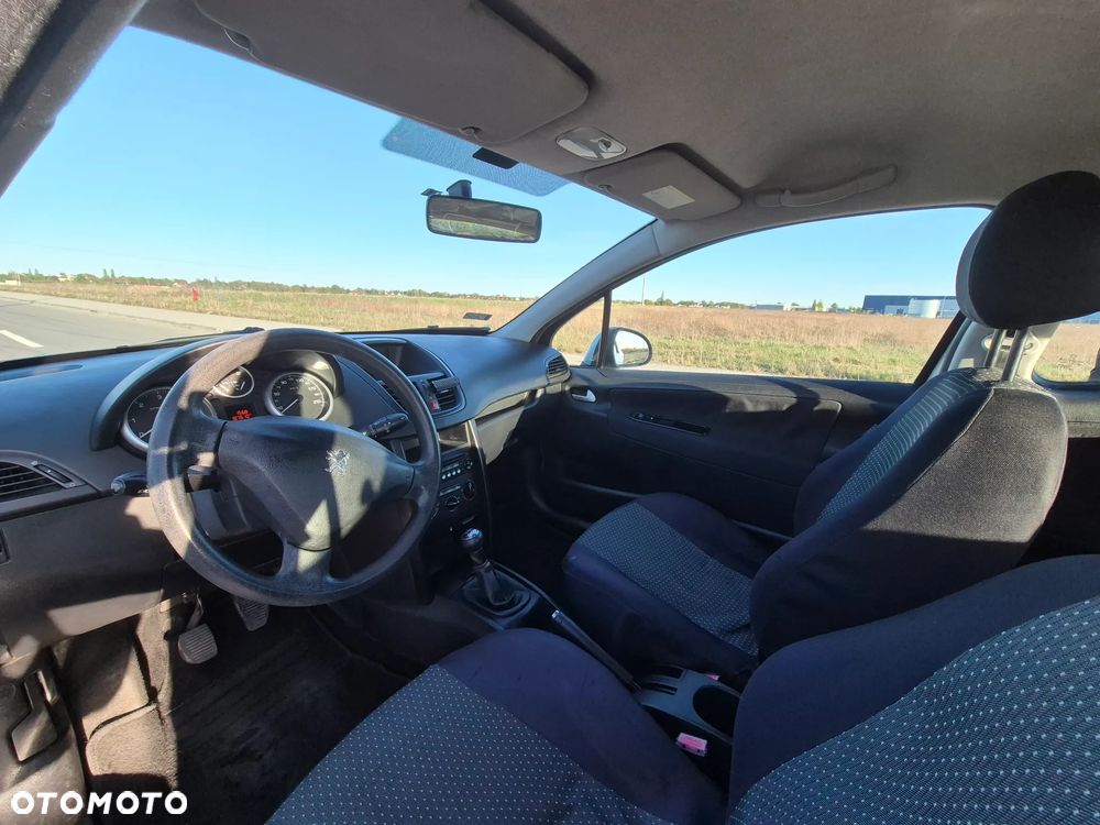 Peugeot 207 1.4 HDi Presence - 14