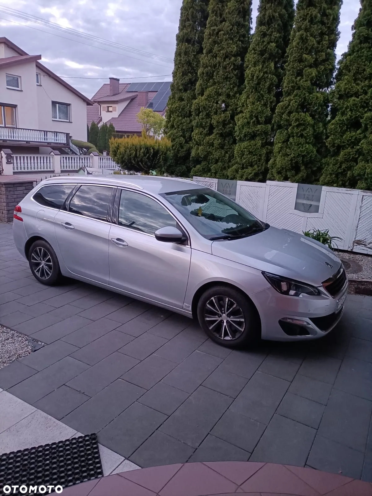 Peugeot 308 - 8
