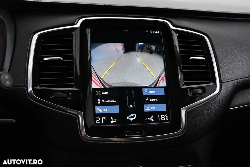 Volvo XC 90 D5 AWD Geartronic Inscription - 8