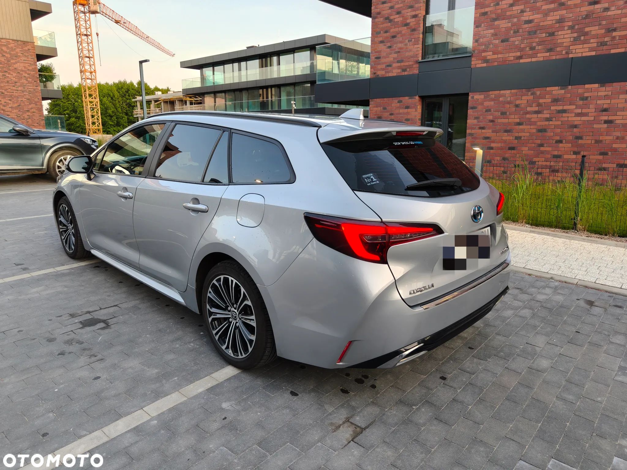 Toyota Corolla 1.8 Hybrid Comfort - 1