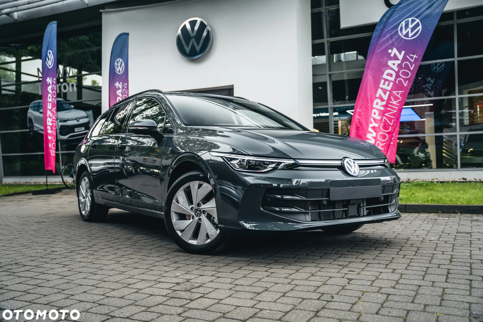 Volkswagen Golf VIII 2.0 TDI Life Plus DSG - 2