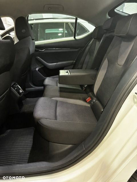 Skoda Octavia 2.0 TDI Ambition DSG - 11