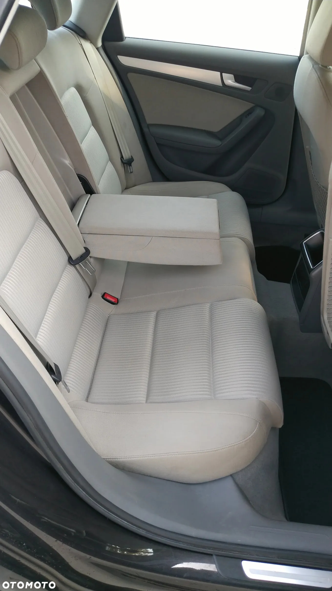 Audi A4 Avant 1.8 TFSI Ambiente - 30