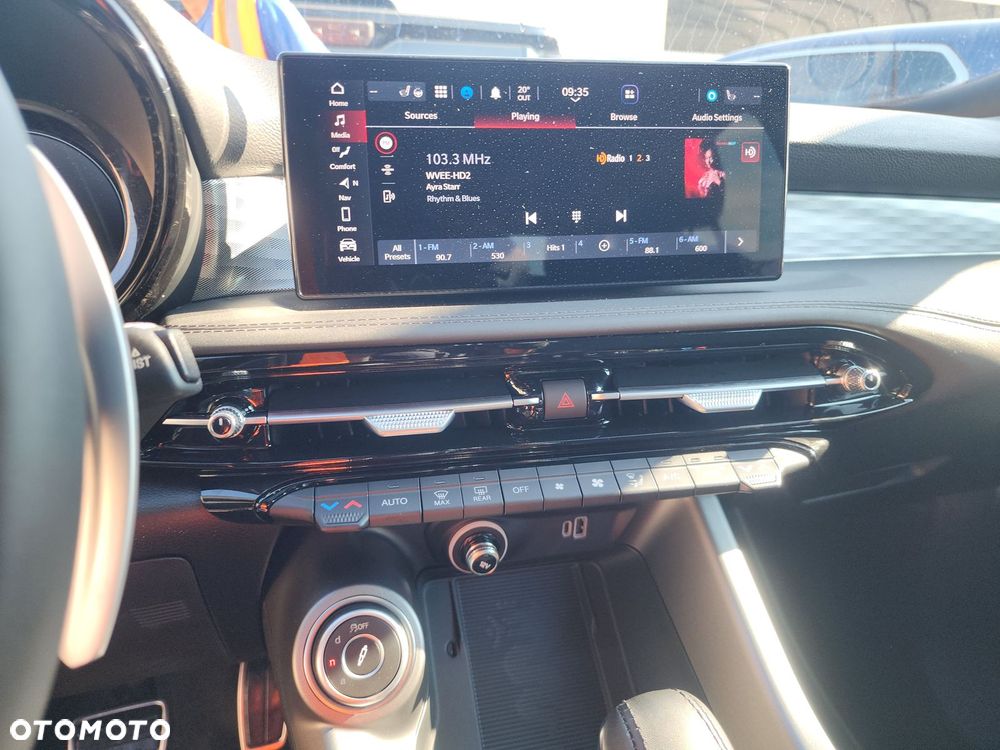 Alfa Romeo Tonale - 12