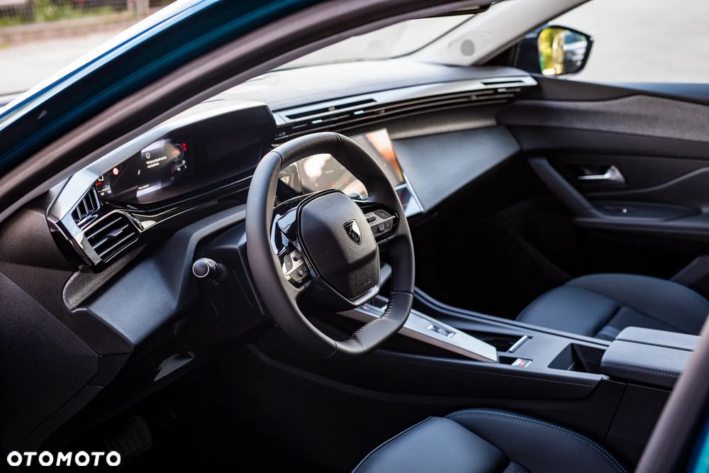 Peugeot 408 HYBRID 145 e-DSC6 Allure - 11