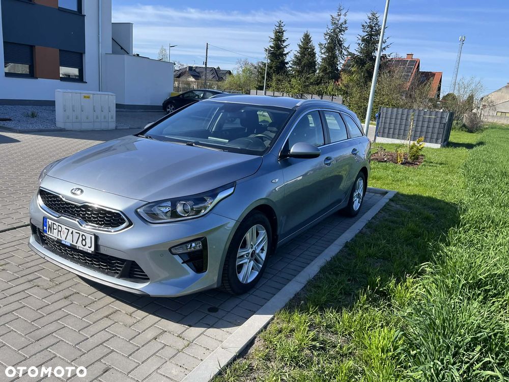 Kia Ceed 1.6 CRDi mHEV M - 1