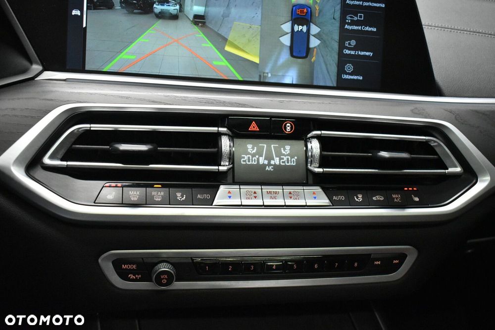 BMW X7 - 23