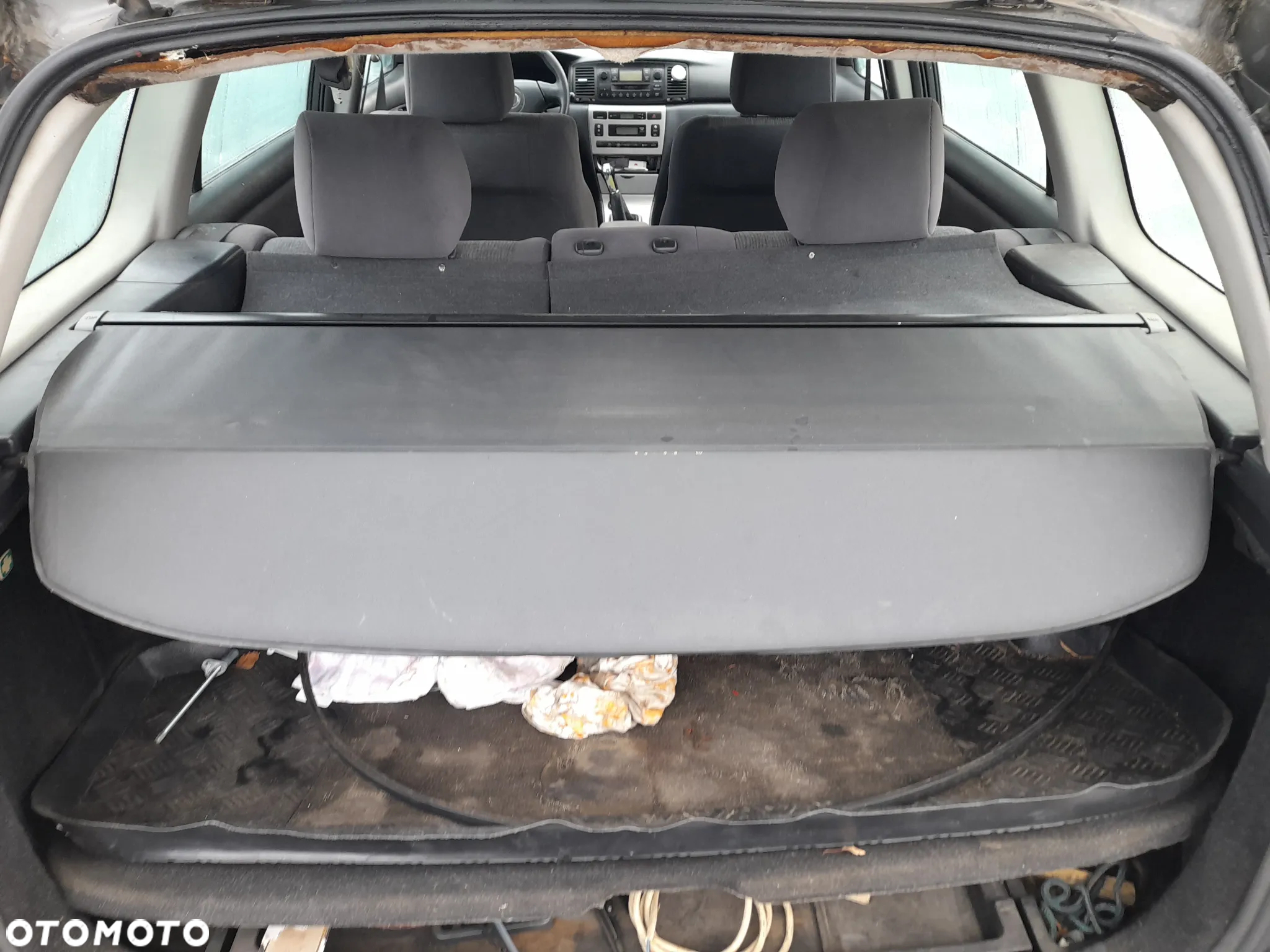 TOYOTA COROLLA E12 ROLETA BAGAŻNIKA - 2