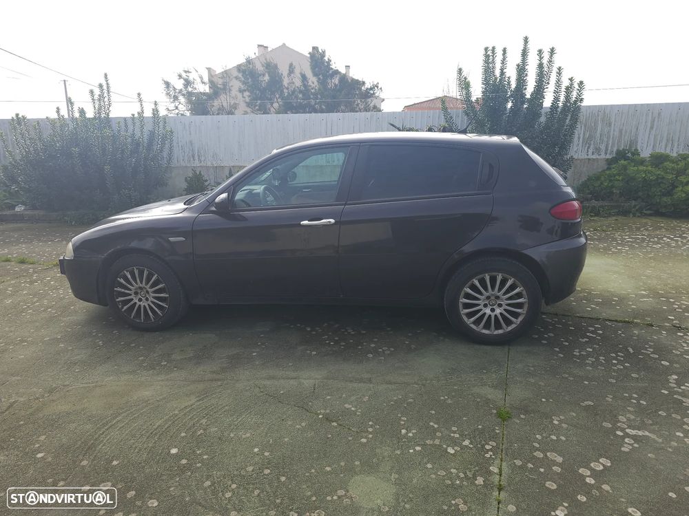 Alfa Romeo 147 1.6 TS Navigator - 4