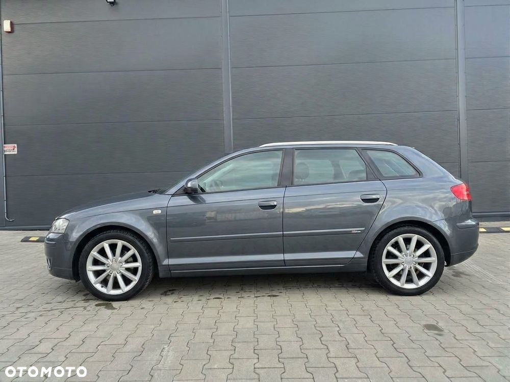 Audi A3 Sportback - 1