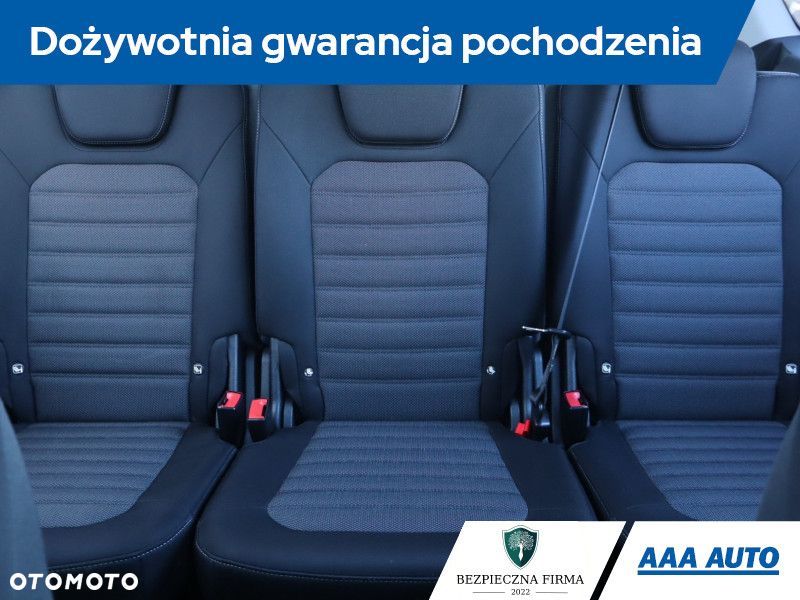 Ford S-Max - 12