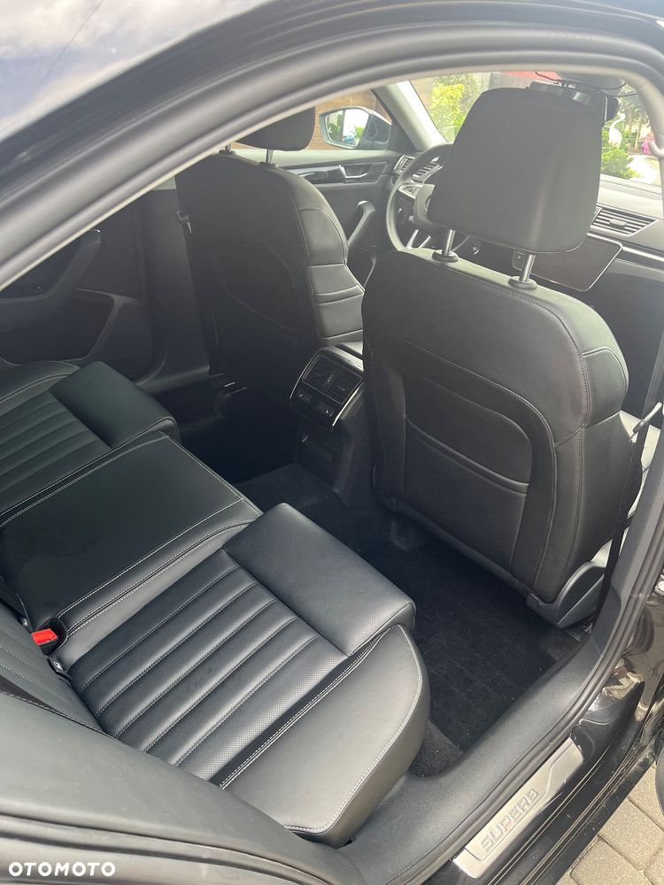Skoda Superb 2.0 TDI SCR 4x4 L&K DSG - 21