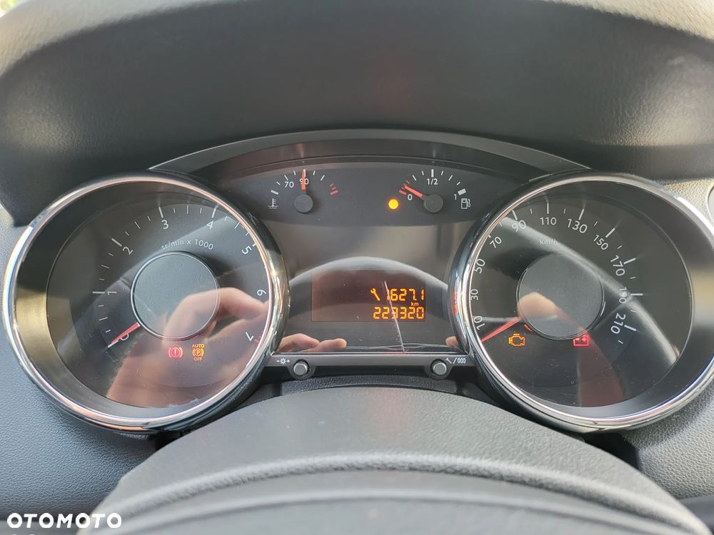 Peugeot 5008 1.6 THP Allure 7os - 17