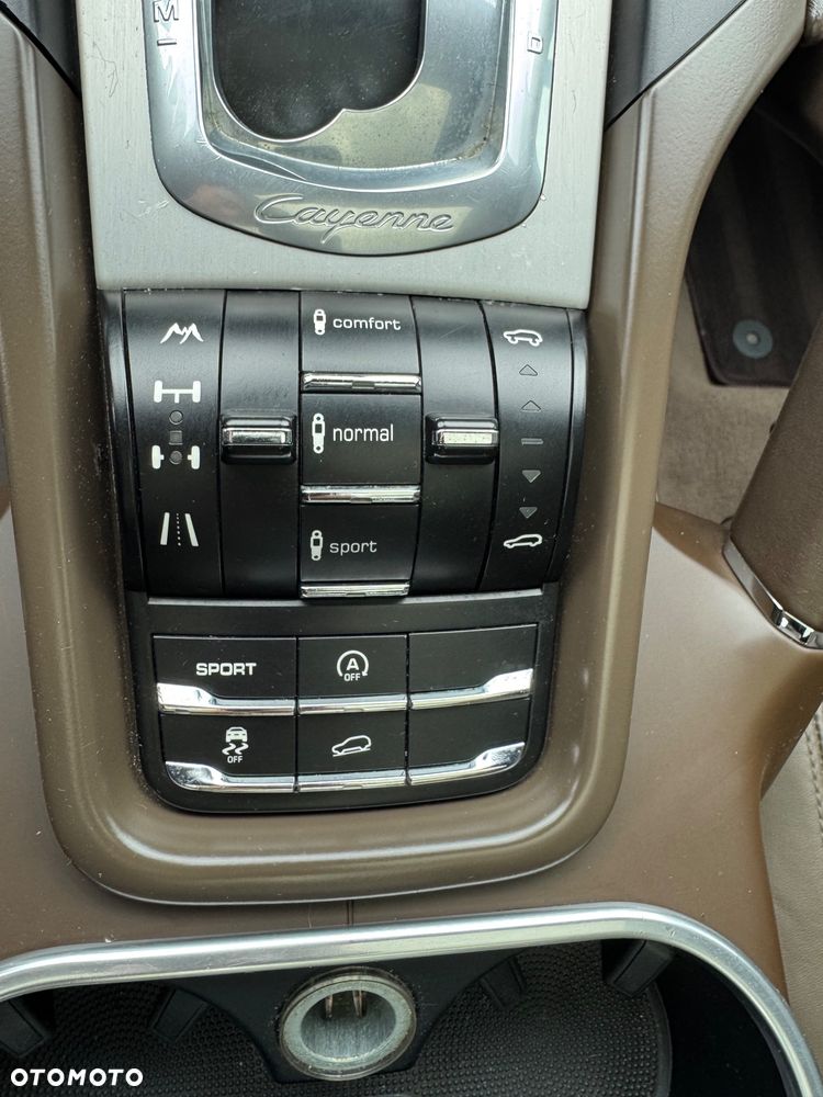 Porsche Cayenne - 18
